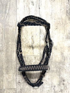complete Bitless bridle side pull hackamore.