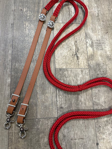 Split reins with beta biothane and braided paracord